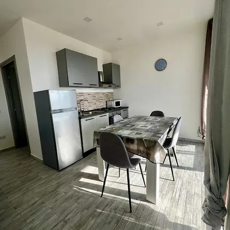 아파트 Mari Sol 테라시니