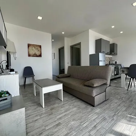 Mari Sol Apartment *